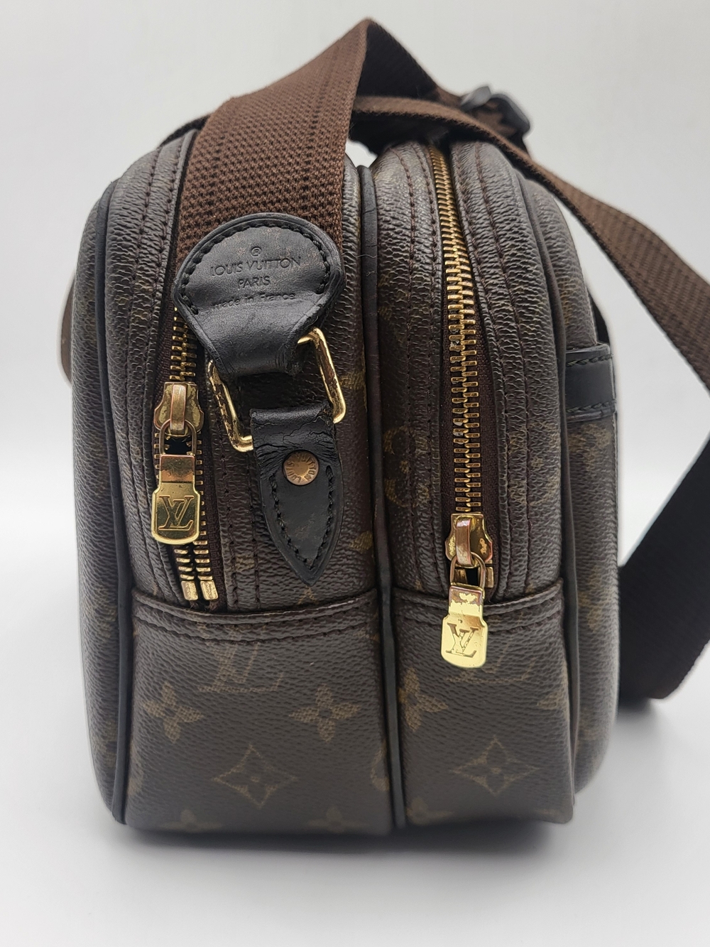 LOUIS VUITTON Monogram Canvas Reporter Bag.Authentic w/COA included!!! - Picture 4 of 16